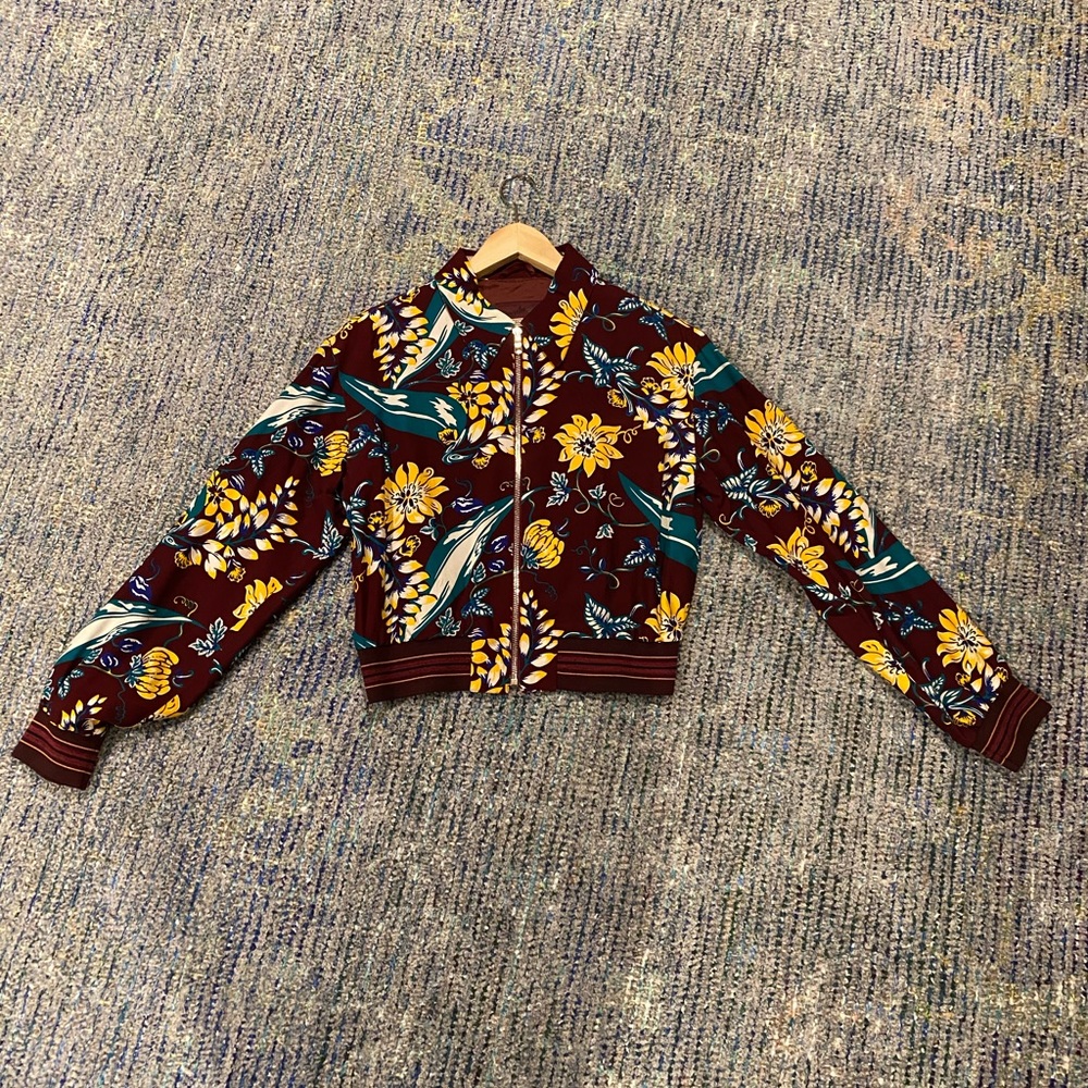 ❌SOLD❌ Light Prada jacket, made from viscose